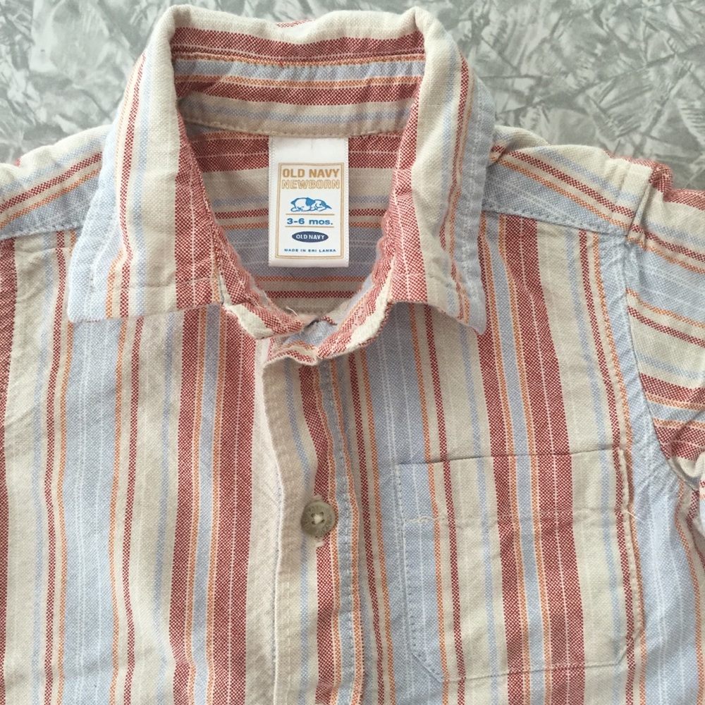 Summer Button-Up - Picture 2 of 3